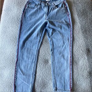 A loves a jeans 32